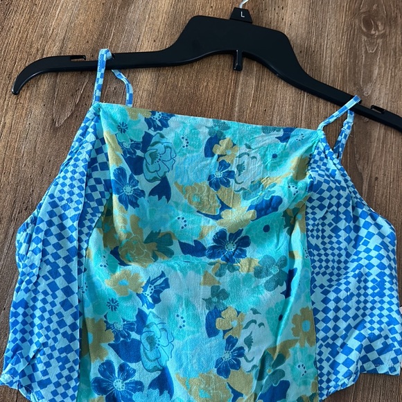 Good For Life Tie Back Crop Top - Picture 3 of 6